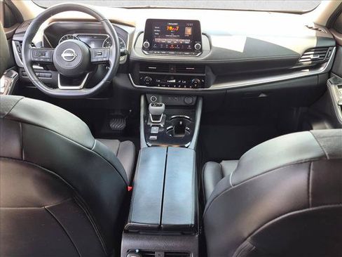 Used 2023 Nissan Rogue SV w/ SV Premium B Package FWD image 15