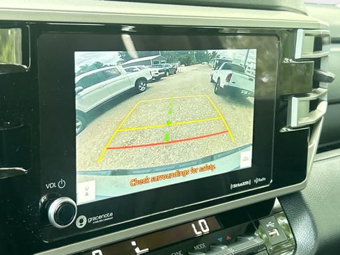 Used 2024 Toyota Tundra SR5 w/ SR5 Premium Package AWD/4WD image 20