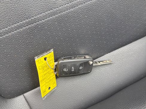 Used 2013 Volkswagen Passat 2.5 SE image 28