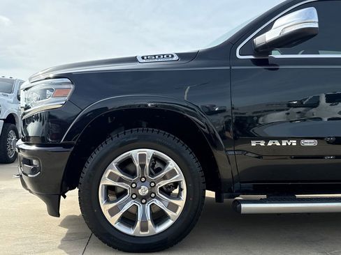 Used 2022 RAM 1500 Limited w/ Body Color Bumper Group AWD/4WD image 5