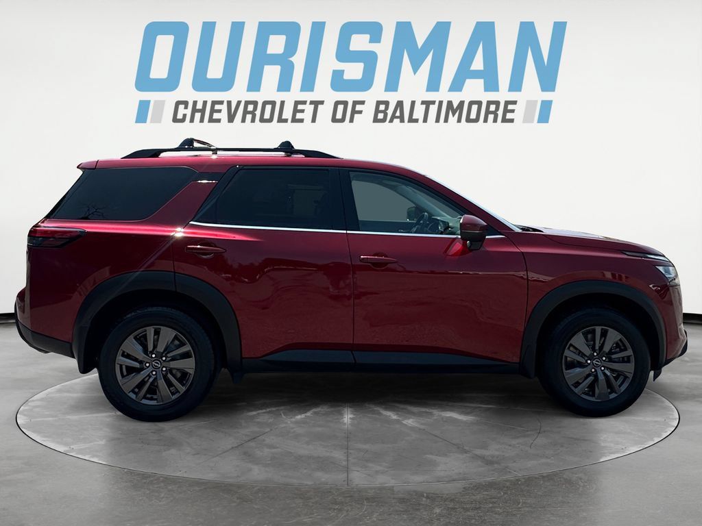 Used 2022 Nissan Pathfinder SV AWD/4WD image 7