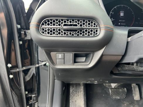 Used 2024 Honda HR-V Sport image 16