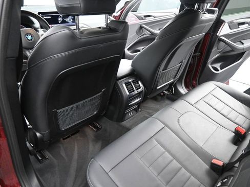 Certified 2022 BMW X4 M40i w/ Premium Package image 29