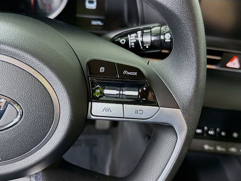 Certified 2023 Hyundai Elantra SEL FWD image 21