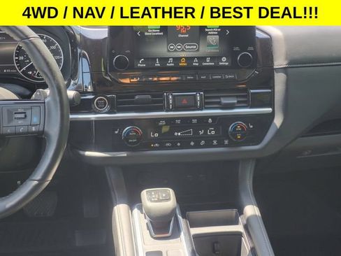 Used 2024 Nissan Pathfinder SL AWD/4WD image 26