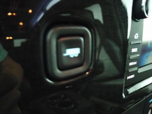 Used 2020 Chevrolet Express 2500 Extended w/ Enhanced Convenience Package image 33