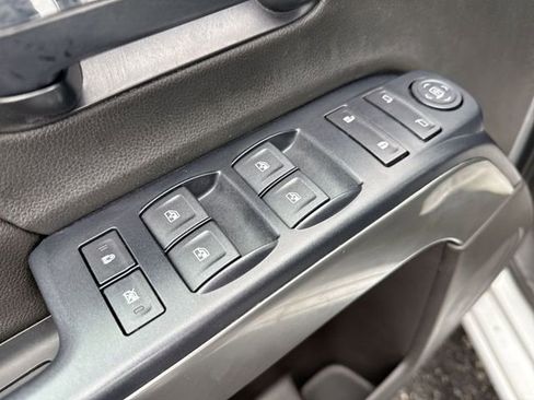 Used 2018 Chevrolet Silverado 1500 LT AWD/4WD image 13