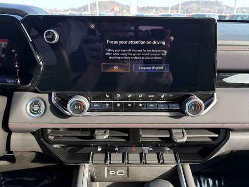 Used 2023 Chevrolet Colorado Z71 w/ Z71 Convenience Package 2 image 22