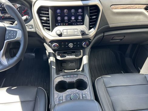 Used 2020 GMC Acadia Denali w/ Technology Package image 15