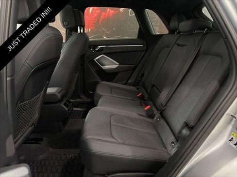 Used 2020 Audi Q3 2.0T Premium w/ Convenience Package AWD/4WD image 11