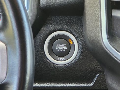 Used 2022 RAM 1500 Big Horn AWD/4WD image 34