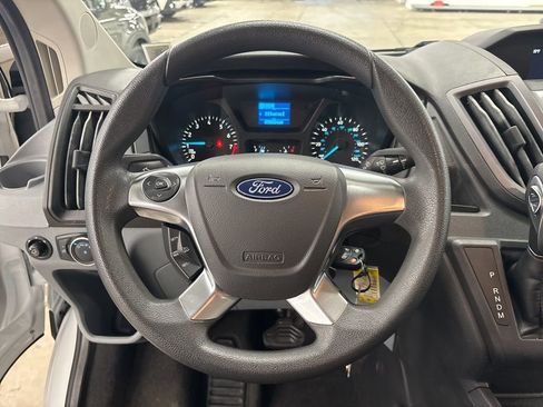 Used 2019 Ford Transit 350 XLT RWD image 5