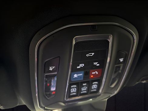 Used 2024 Jeep Grand Cherokee L Limited w/ Luxury Tech Group II image 25