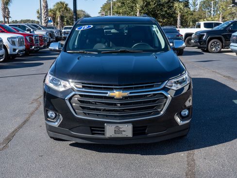 Used 2019 Chevrolet Traverse LT image 8