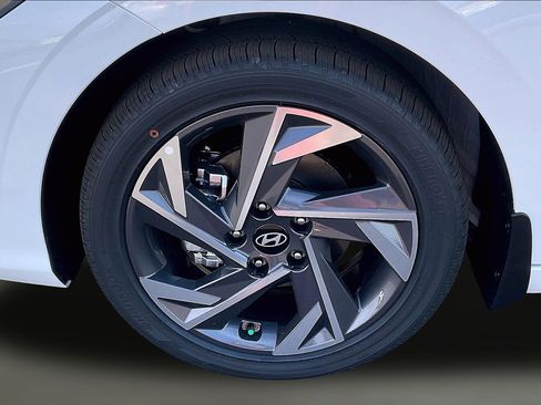 New 2026 Hyundai Elantra Limited image 13