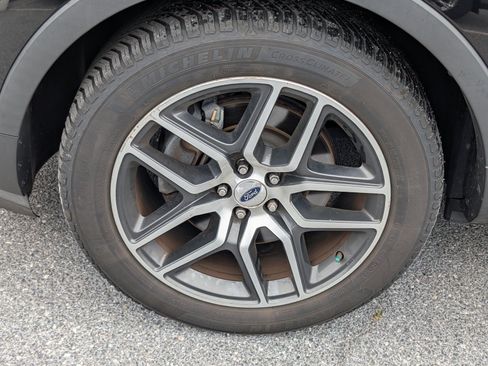 Used 2017 Ford Explorer Sport w/ Equipment Group 401A AWD/4WD image 10