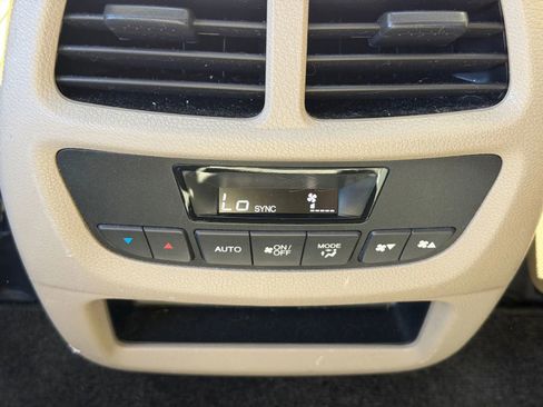 Used 2016 Honda Pilot EX-L image 39