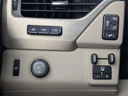 Used 2020 GMC Yukon Denali w/ Enhanced Security Package image 23