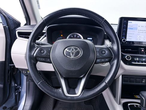 Used 2022 Toyota Corolla Cross LE FWD image 25