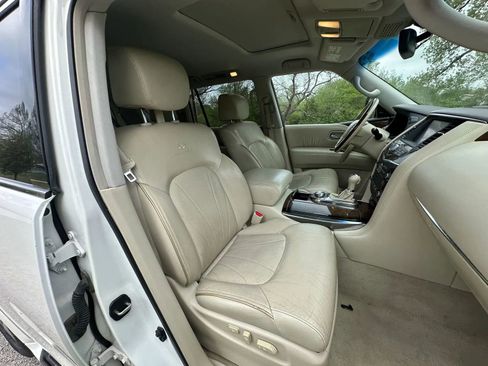 Used 2014 INFINITI QX80 4WD w/ Deluxe Touring Package image 31