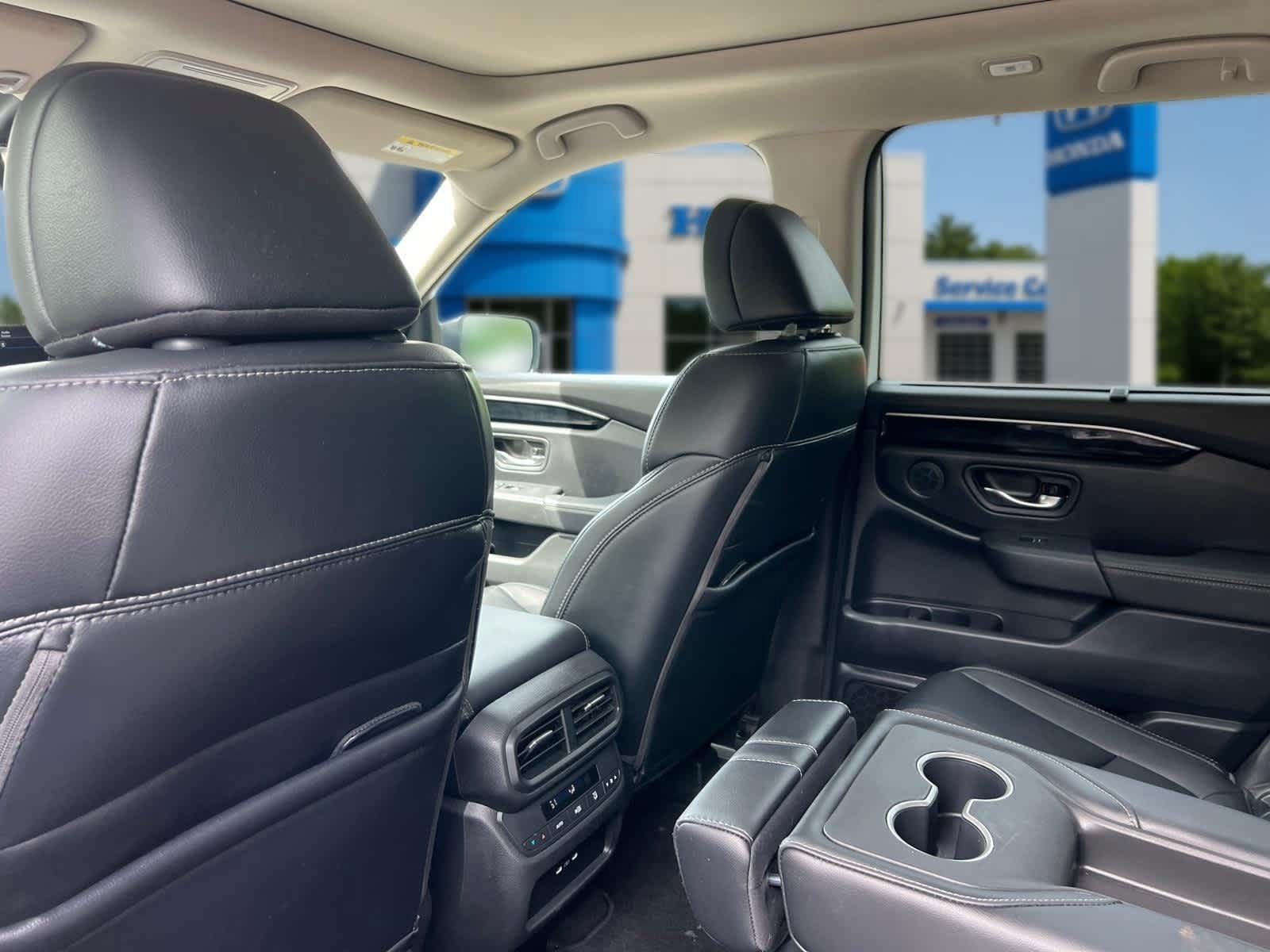 Used 2024 Honda Pilot Touring image 27