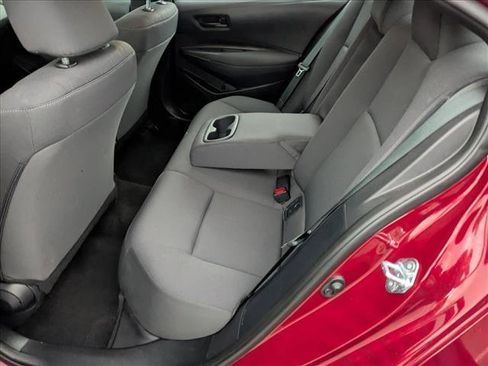 Used 2025 Toyota Corolla LE image 16