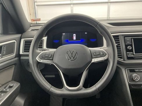 Used 2022 Volkswagen Atlas Cross Sport SE image 8