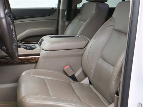 Used 2016 GMC Yukon SLT w/ Open Road Package image 10