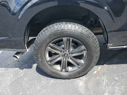 Used 2021 Ford F150 Lariat w/ Equipment Group 502A High AWD/4WD image 5