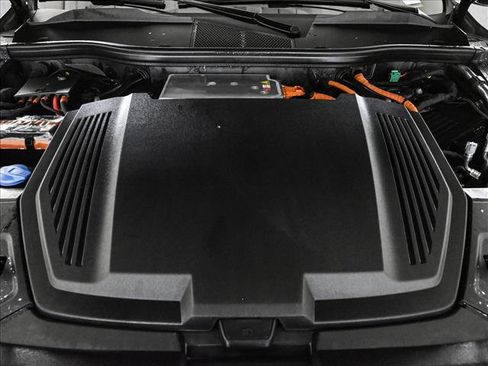 Certified 2023 Audi e-tron Premium Plus w/ Premium Plus Package image 24