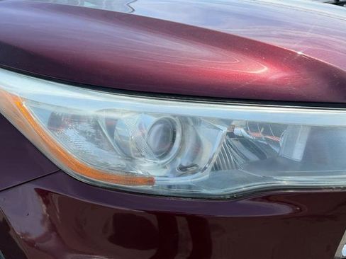 Used 2015 Toyota Highlander XLE AWD/4WD image 11