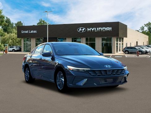 New 2026 Hyundai Elantra SEL Sport FWD image 11