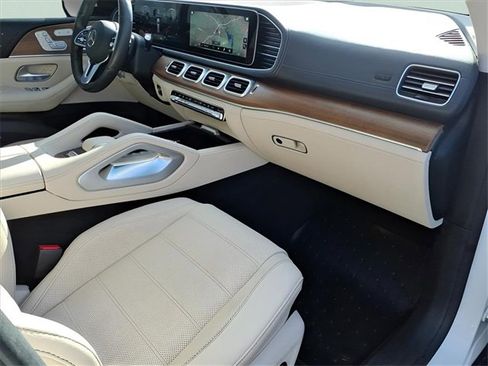 Used 2022 Mercedes-Benz GLS 450 4MATIC image 23