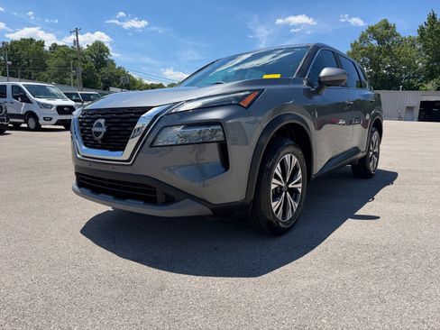 Used 2023 Nissan Rogue SV AWD/4WD image 7