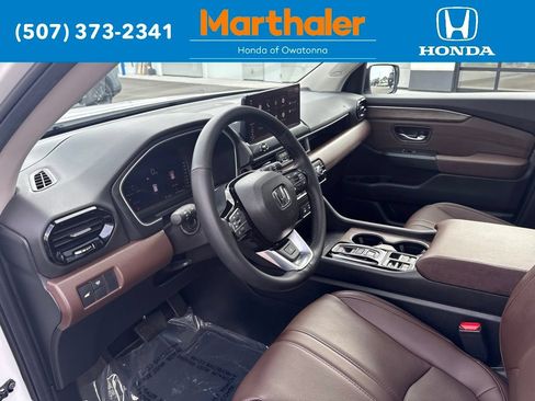 Used 2026 Honda Pilot Elite image 12
