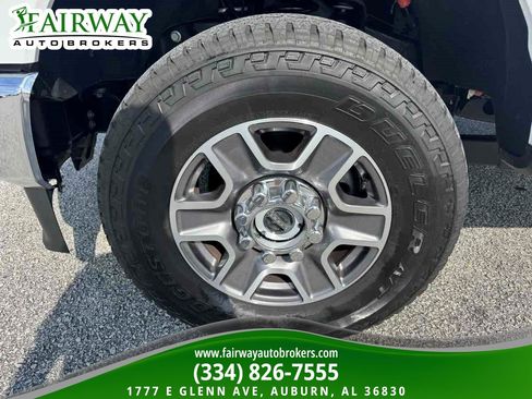 Used 2025 Ford F250 Lariat AWD/4WD image 32