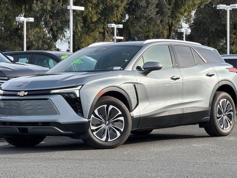 Used 2024 Chevrolet Blazer EV LT image 9