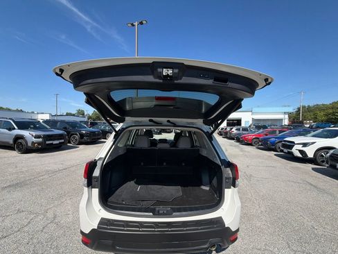 Used 2022 Subaru Forester Limited AWD/4WD image 9
