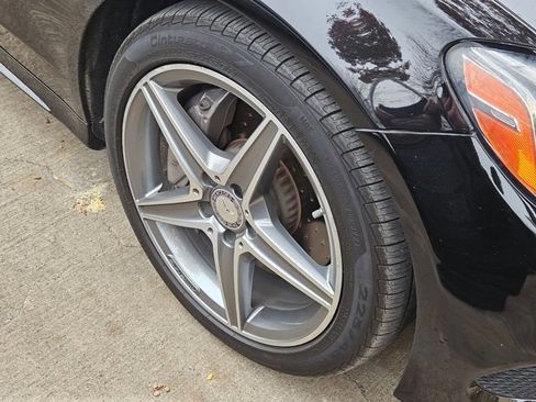 Used 2015 Mercedes-Benz C 300 4MATIC Sedan image 5