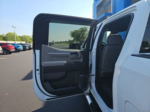 Used 2024 Chevrolet Silverado 1500 LTZ image 22