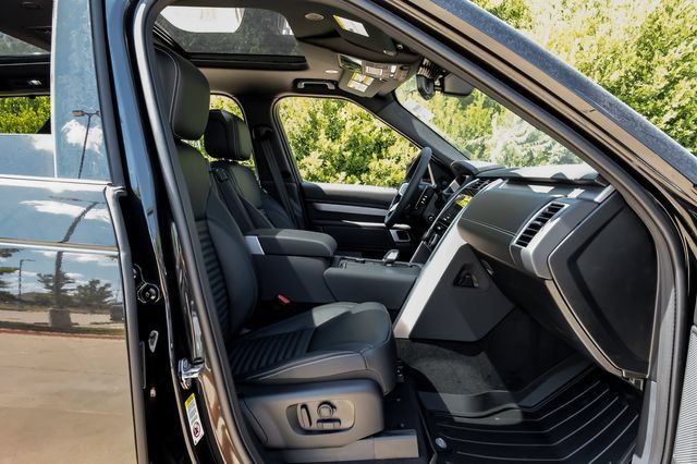 New 2026 Land Rover Discovery Limited Edition AWD/4WD image 46