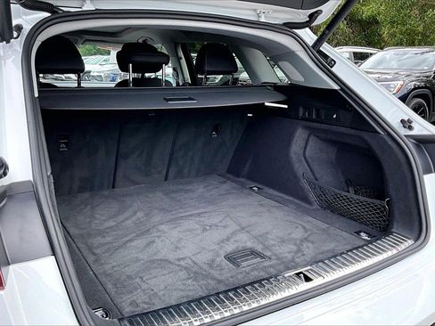 Used 2022 Audi e-tron Premium Plus w/ Premium Plus Package image 15