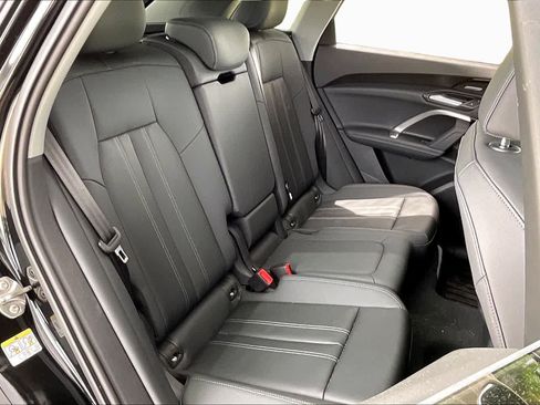 Used 2025 Audi Q5 Premium Plus w/ Premium Plus AWD/4WD image 19