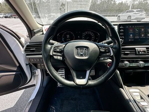 Used 2020 Honda Accord Touring image 17