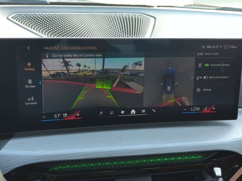 Used 2025 BMW 430i Coupe w/ M Sport Package image 25