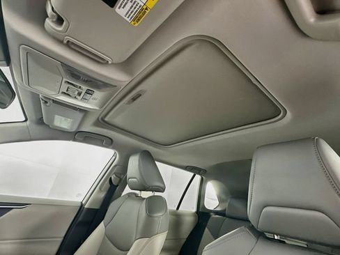 Used 2019 Toyota RAV4 XLE Premium FWD image 21
