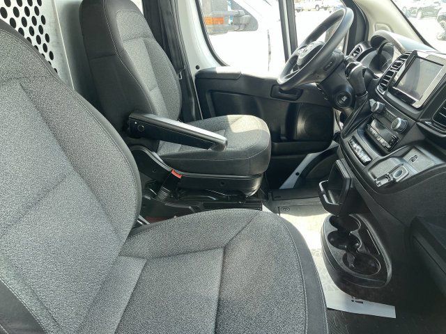 Used 2025 RAM ProMaster 2500 w/ Safety Group FWD image 10