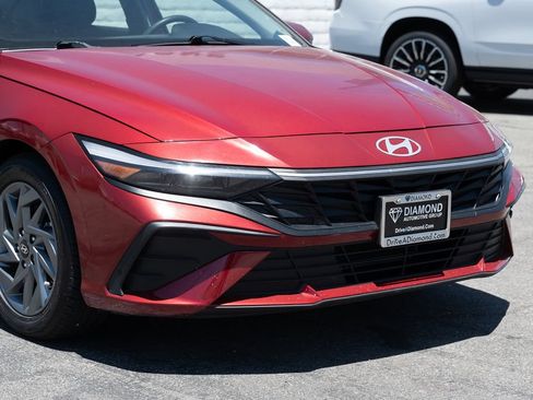 Used 2024 Hyundai Elantra SEL FWD image 10