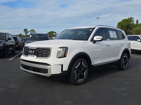 New 2025 Kia Telluride S image 4
