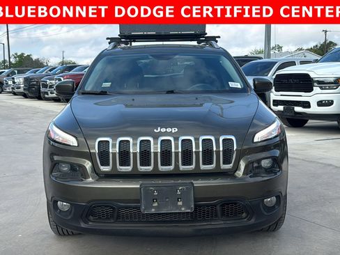 Used 2016 Jeep Cherokee Latitude w/ Comfort/Convenience Group image 2